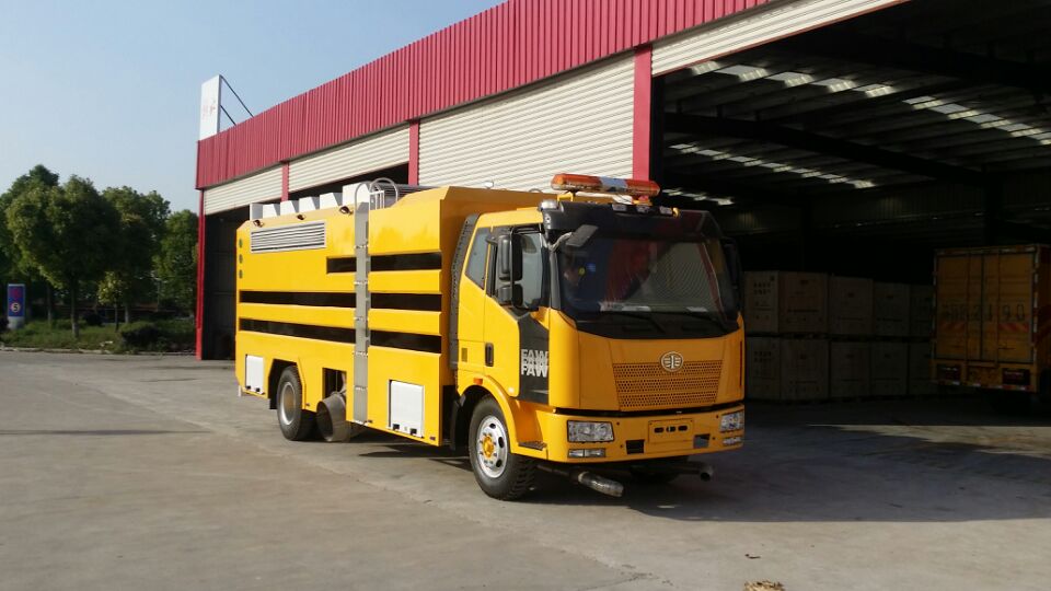 ����Ƽ�6��ѩ��